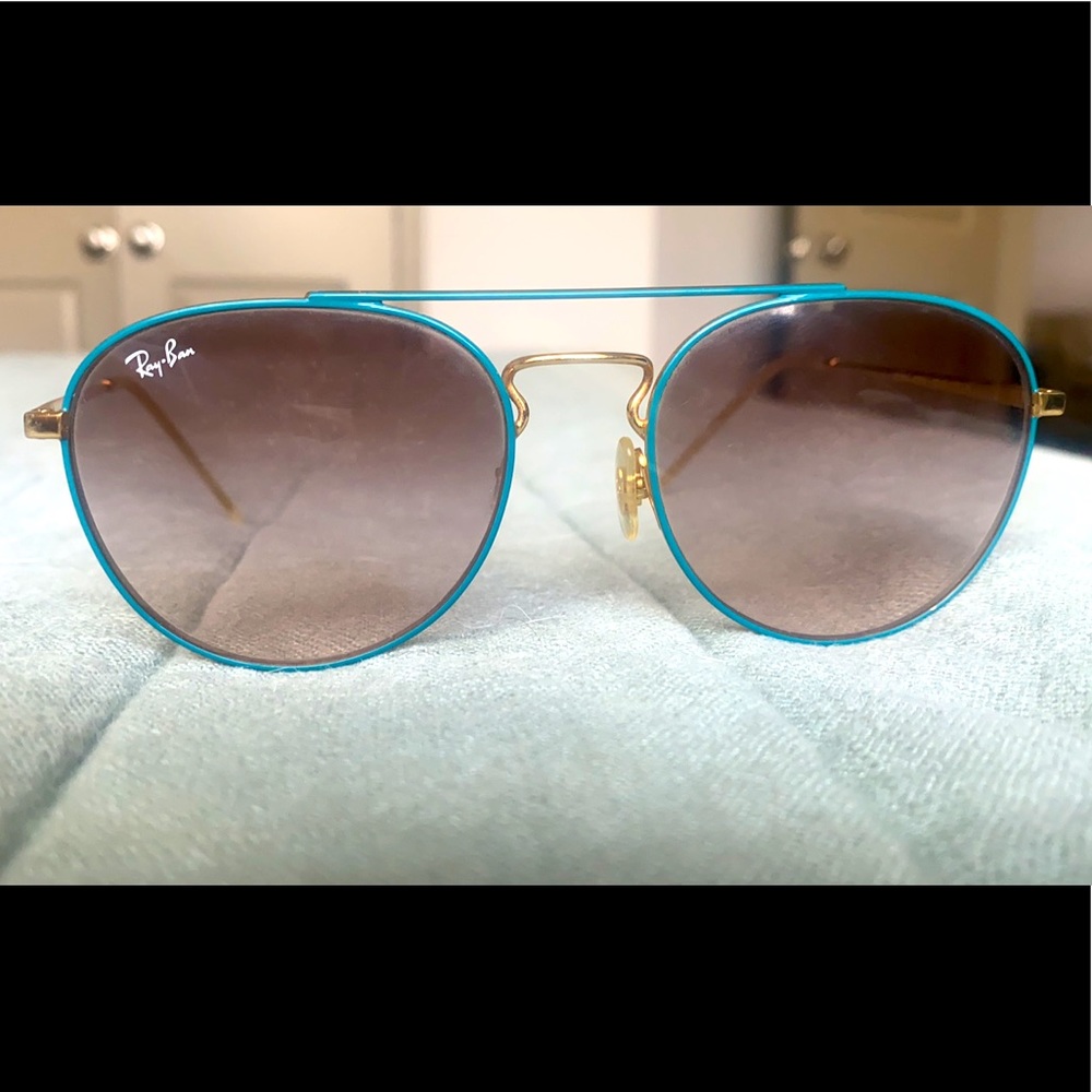 Women’s Ray - Ban Sunglasses!